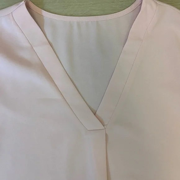 Blush Blouse - Picture 2 of 4